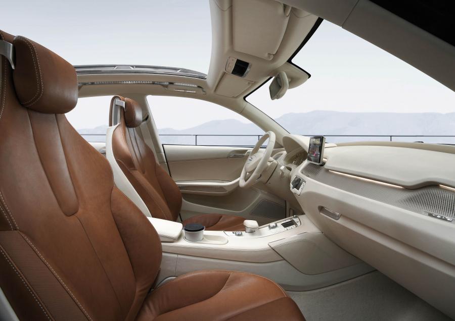 Интерьер Audi Cross Coupe Quattro Concept 2007 года  (фото 24 из 49)